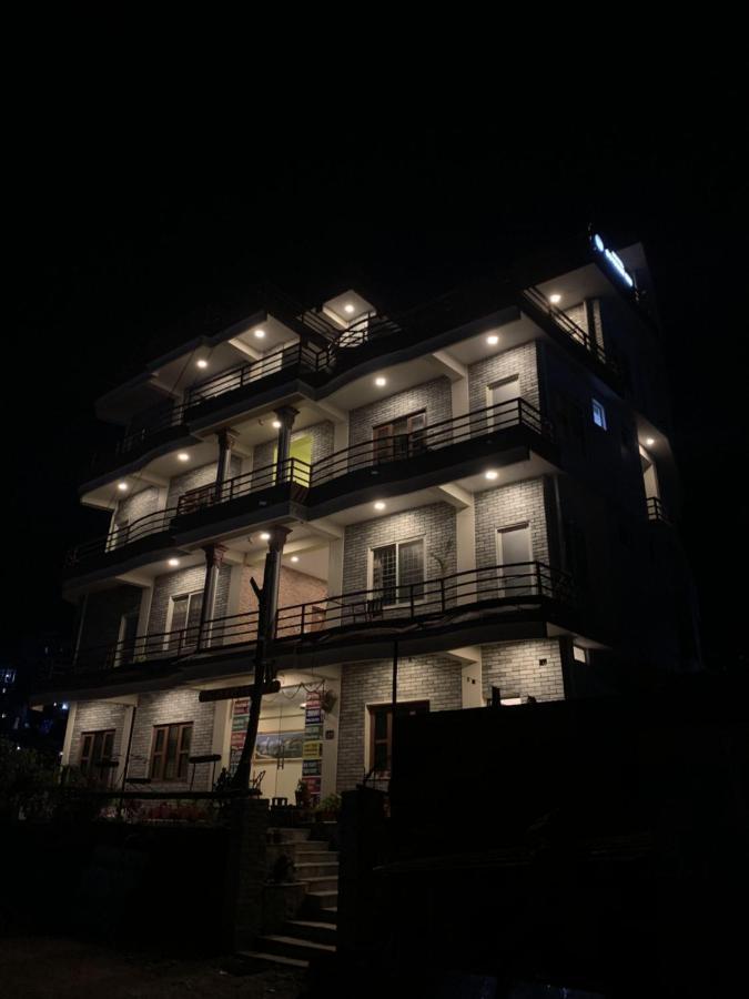 Hotel October Inn 博卡拉 外观 照片