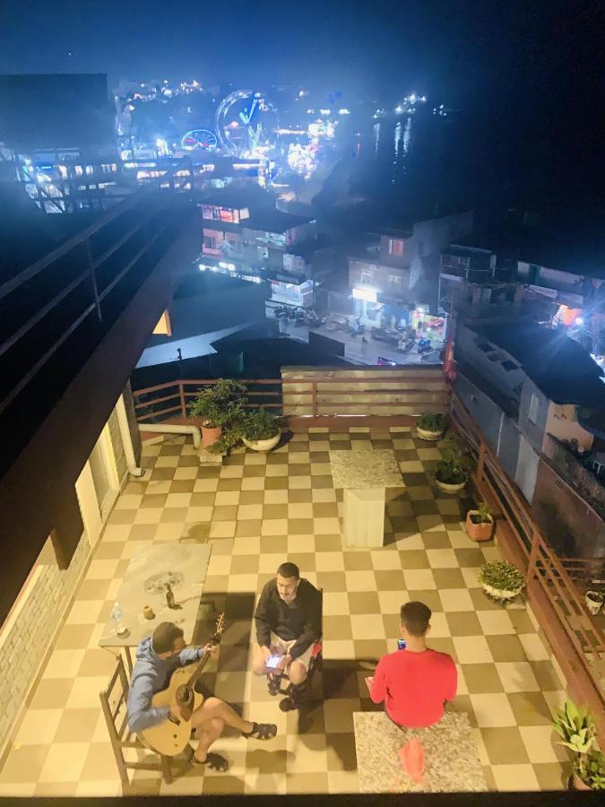Hotel October Inn 博卡拉 外观 照片