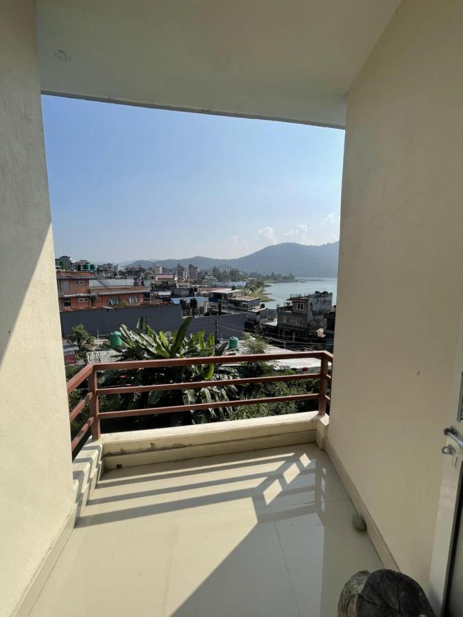 Hotel October Inn 博卡拉 外观 照片