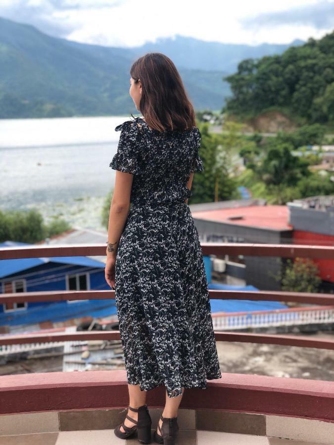 Hotel October Inn 博卡拉 外观 照片