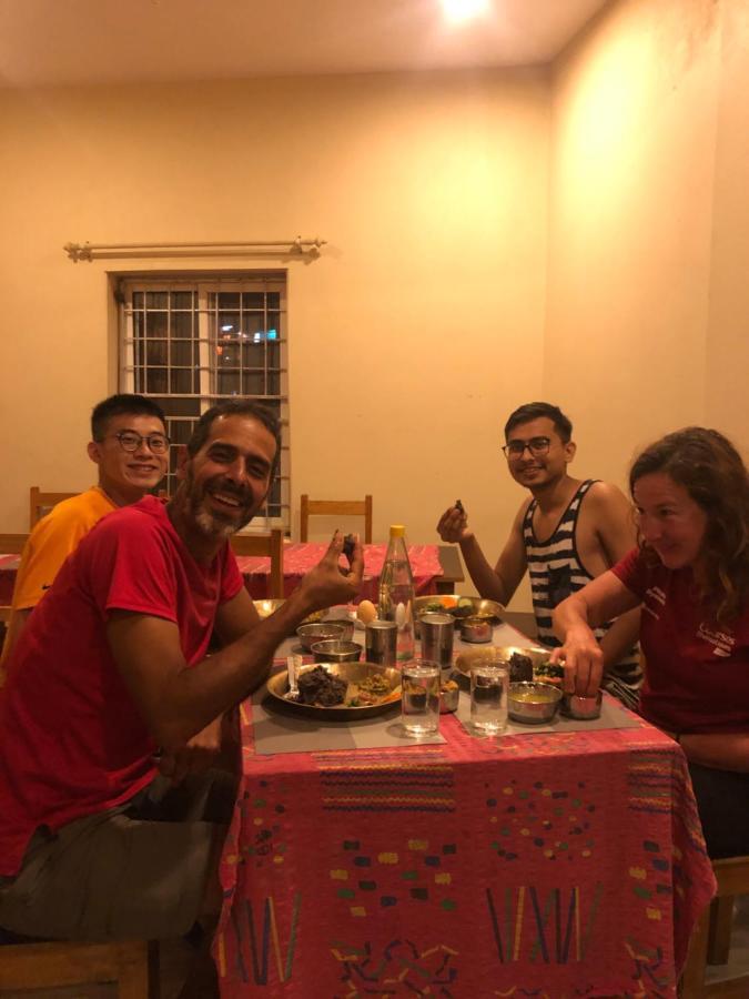 Hotel October Inn 博卡拉 外观 照片