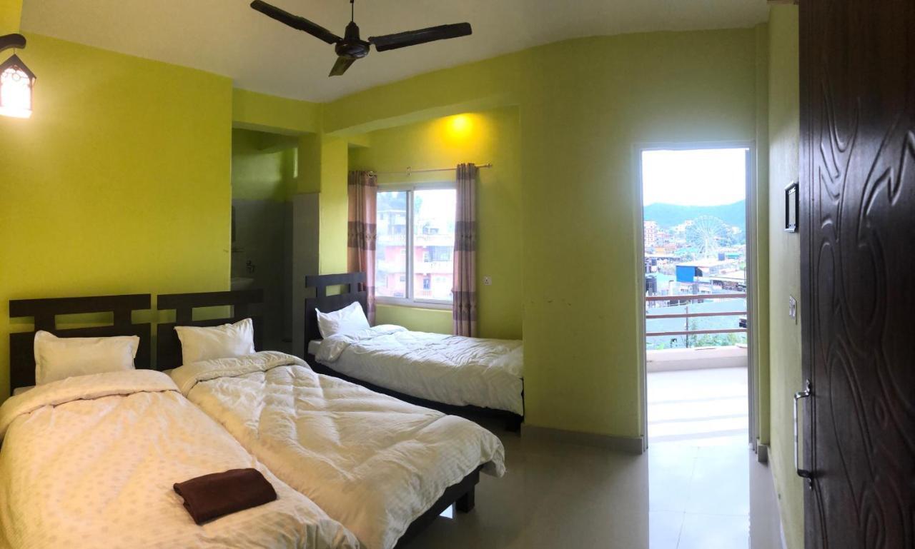 Hotel October Inn 博卡拉 外观 照片